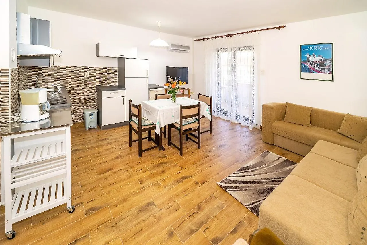 Apartments Jurina Krk Town